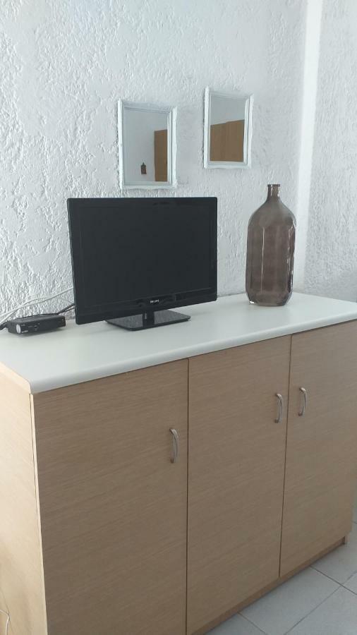 Meli'S Studio Apartment Pefkochori Luaran gambar
